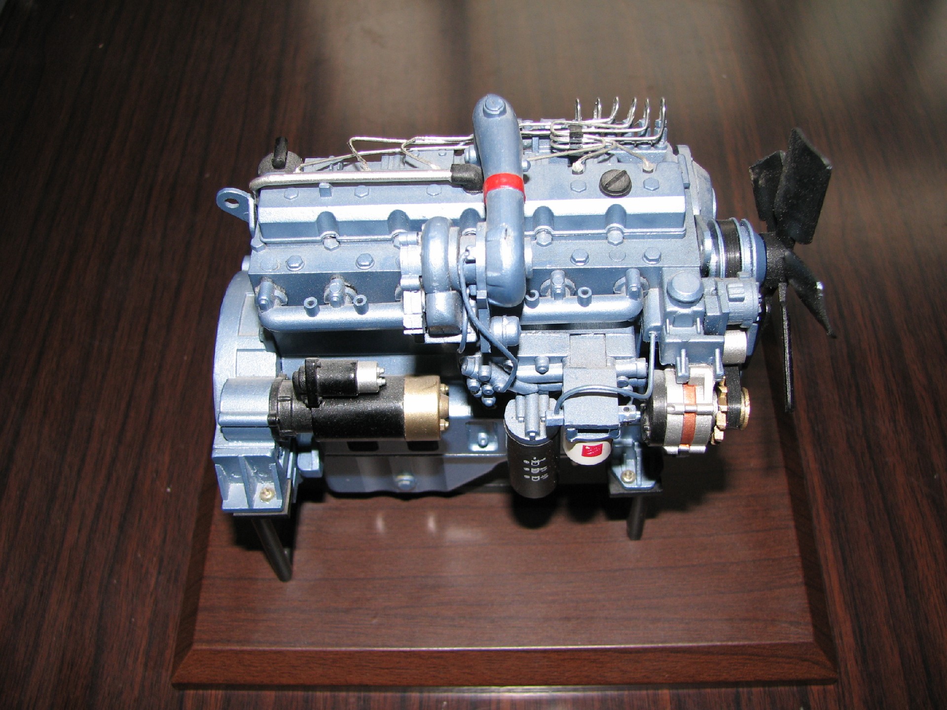 發(fā)動(dòng)機.jpg
