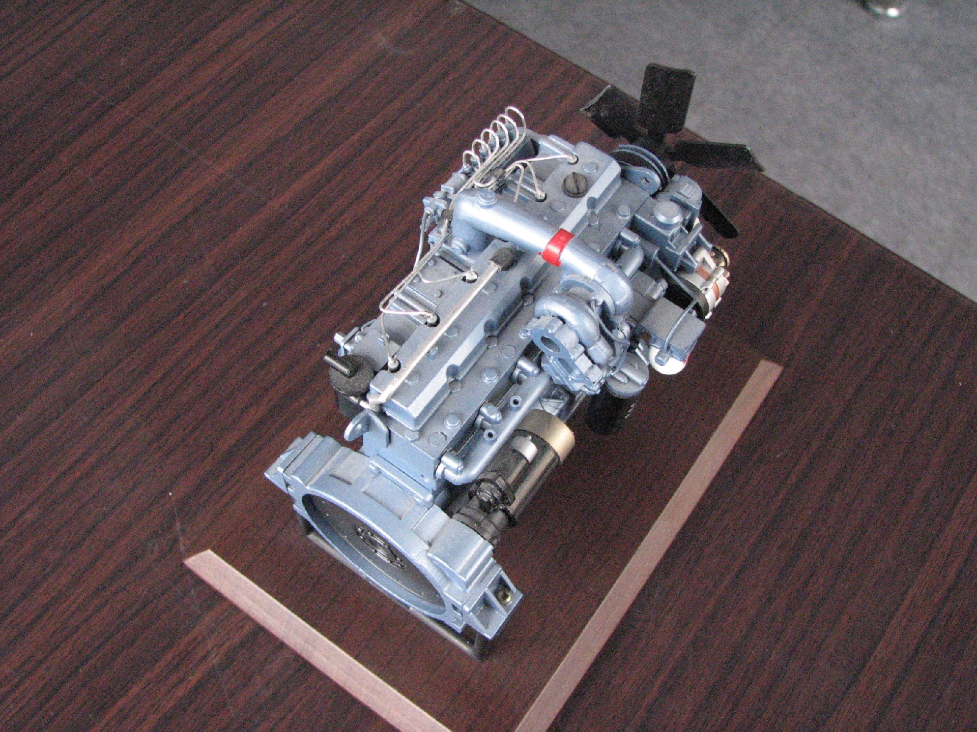 發(fā)動(dòng)機2.jpg